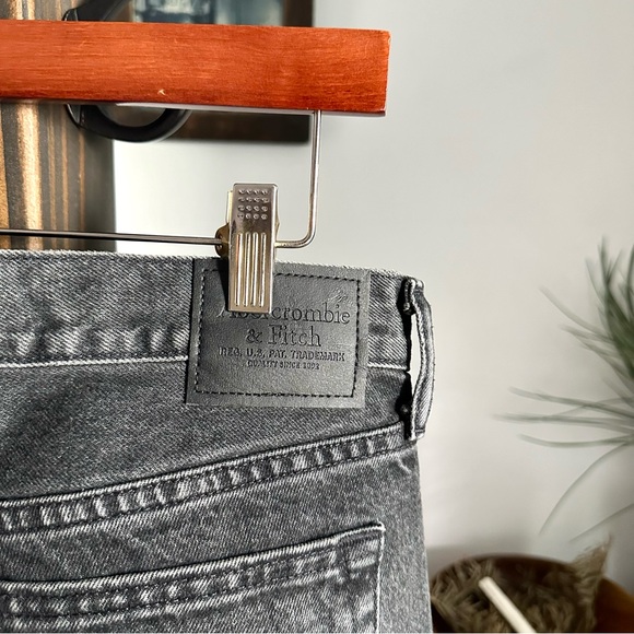 🌿Abercrombie & Fitch Loose Jeans - Black Wash🌿 - Picture 7 of 7
